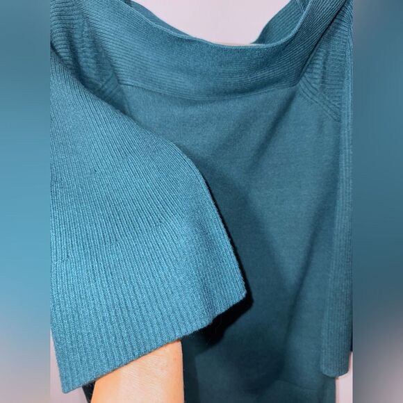 Anthropologie Women’s Green Elise Off The Shoulder Long Sleeved Sweater Small - Picture 3 of 12
